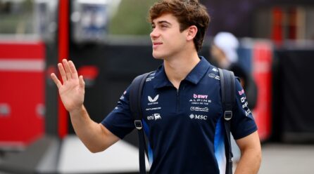 Briatore: el segundo asiento de Alpine se decidirá entre Colapinto y Aron