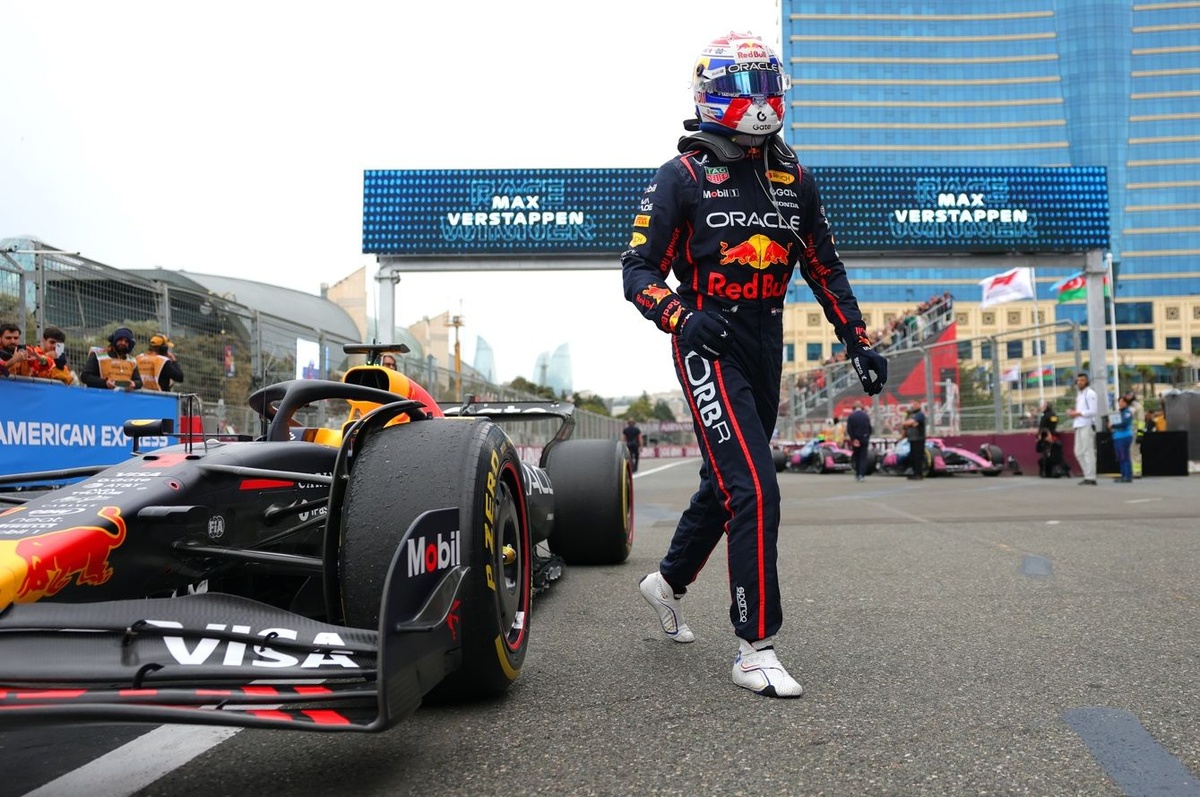 Cómo Max Verstappen convenció a Red Bull de apostar por la estrategia ganadora en Bakú