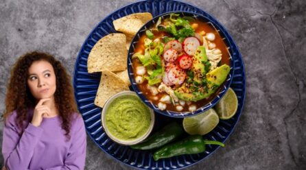 ¿Cuántas calorías tiene un plato de pozole de puerco? Conoce sus beneficios para la salud en fiestas patrias