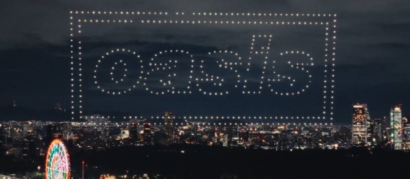 ¡Épico! Oasis ilumina el cielo de CDMX con drones y sorprende a sus fans en plena noche