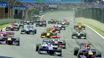 Verstappen: La F1 debería volver a los coches que usaba a principios de siglo