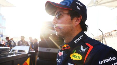 VIDEO: Sergio Pérez prueba el simulador de Cadillac F1