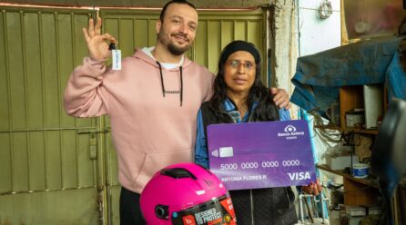 Banco Azteca e Italika celebran la historia de Tony: un ejemplo de fuerza, movilidad y esperanza en el marco de octubre rosa