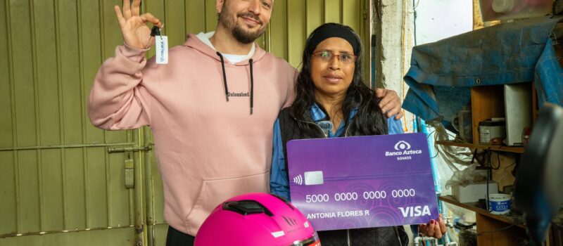 Banco Azteca e Italika celebran la historia de Tony: un ejemplo de fuerza, movilidad y esperanza en el marco de octubre rosa