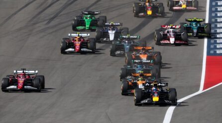 Russell critica el actual estado de la F1: “Es una carrera hasta la curva 1”